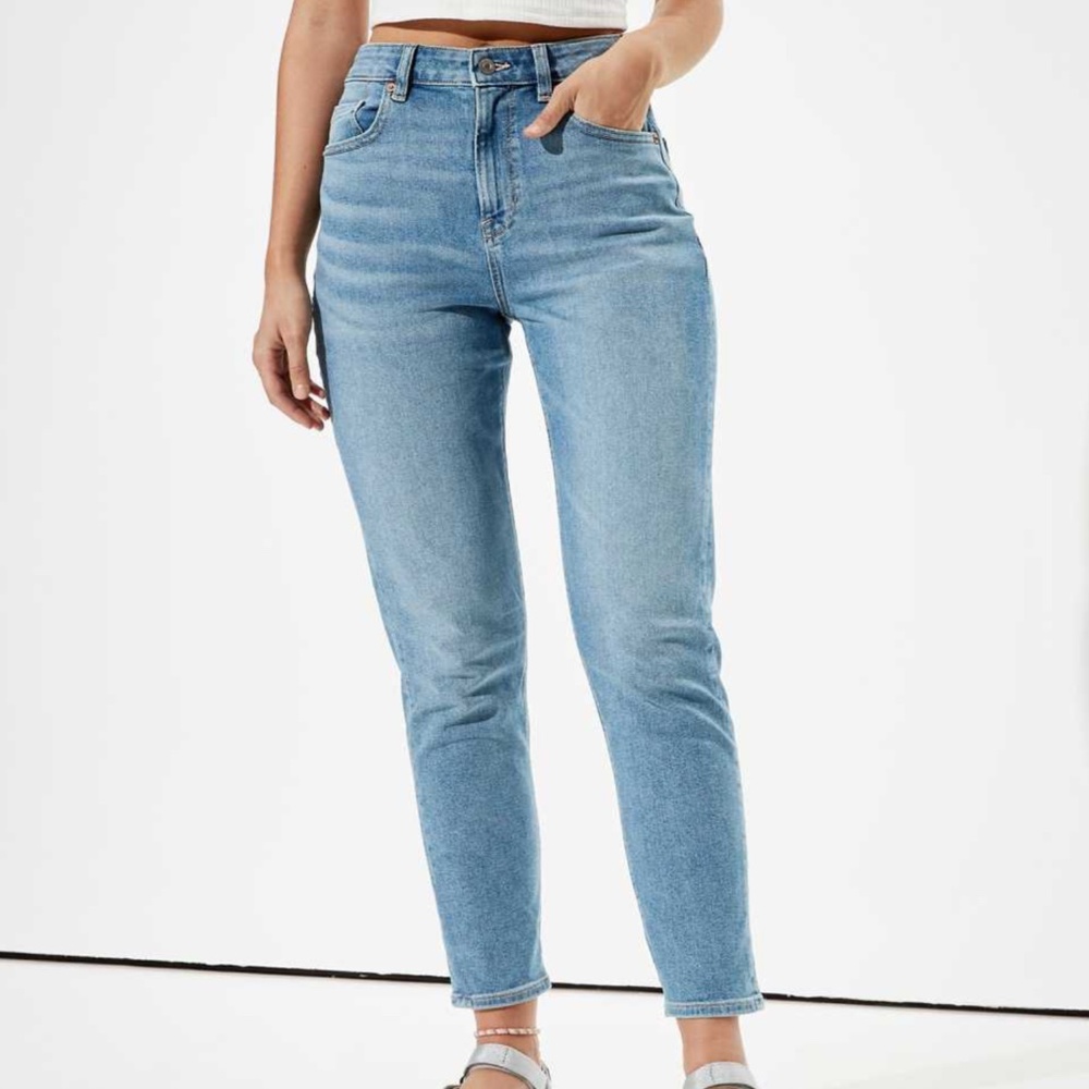AE Stretch Mom Jean High waisted 2 Regular